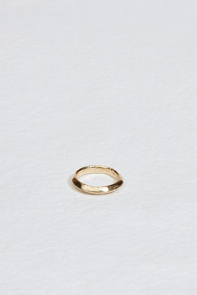 knife edge cut gold band