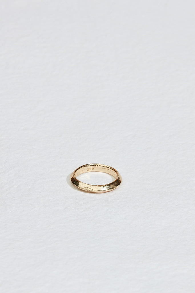 knife edge cut gold band